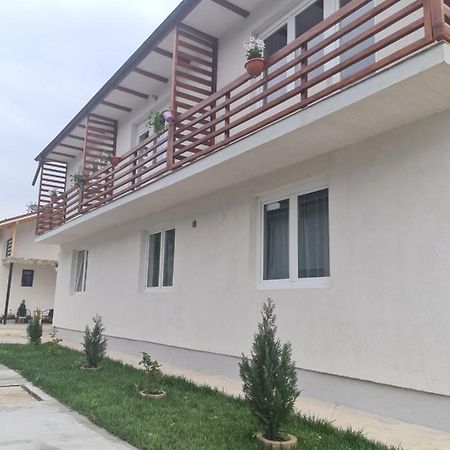 Luca'S Studio 2 ,Close To Therme Bucharest, Airport Otopeni Balotesti Εξωτερικό φωτογραφία