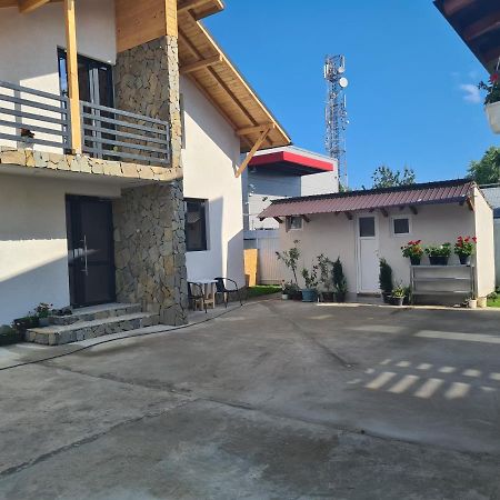 Luca'S Studio 2 ,Close To Therme Bucharest, Airport Otopeni Balotesti Εξωτερικό φωτογραφία